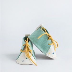 Pre waking baby shoes